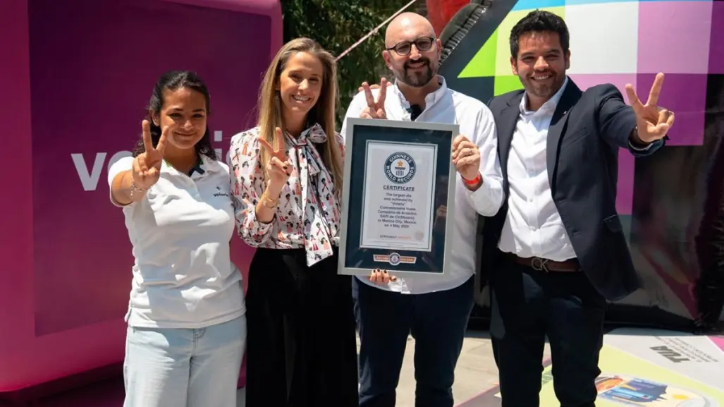 Volaris obtiene Récord Guinness con el dado más grande del mundo