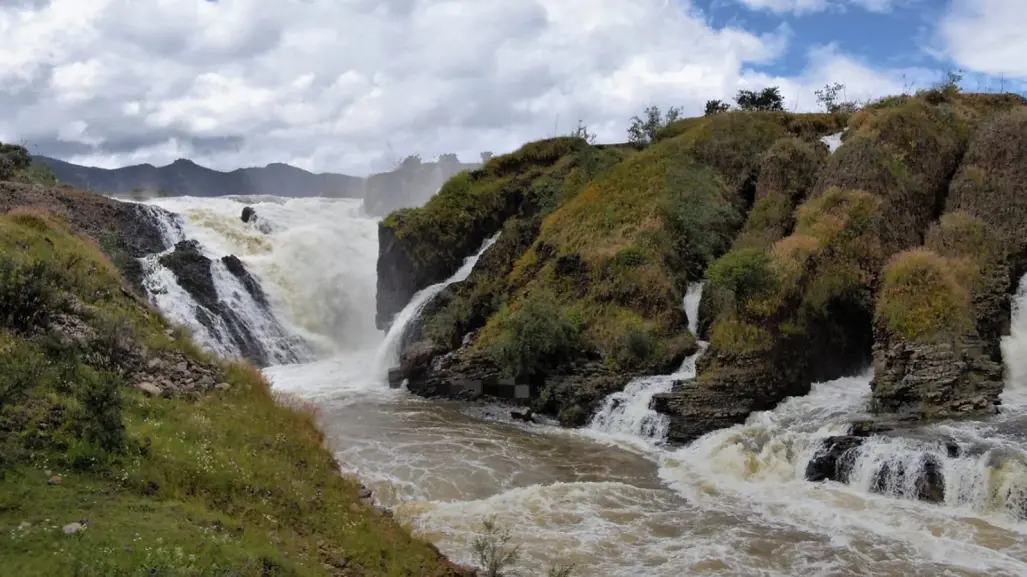 La presa de Durango que tiene una impresionante cascada en temporada de lluvias