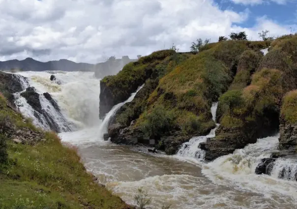 La presa de Durango que tiene una impresionante cascada en temporada de lluvias