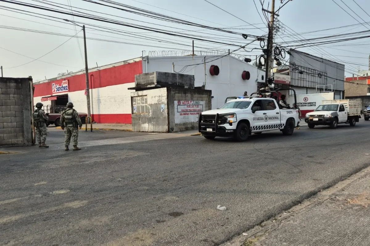 Policías de Tabasco en escena del crimen Foto: Armando de la Rosa