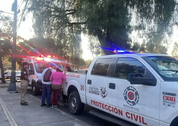Motociclista atropella a dos mujeres y huye del lugar en la GAM
