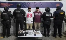 Sorprenden en Guadalupe a 2 hombres con AK-47, pistola y droga