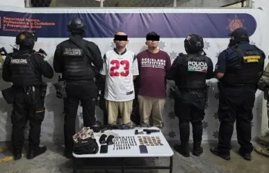 Sorprenden en Guadalupe a 2 hombres con AK-47, pistola y droga