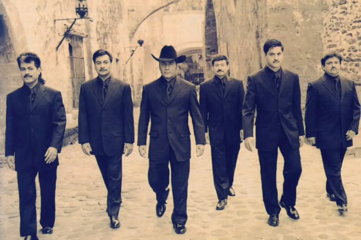 Los Tigres del Norte: de la frontera al corazón (Foto: IG @lostigresdelnorte / Canva)