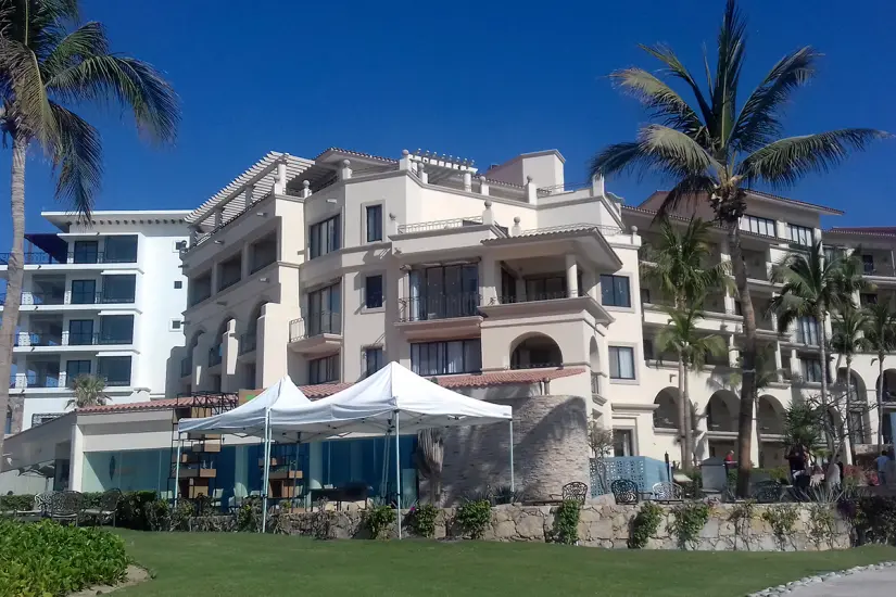 Hotel de lujo en Los Cabos. Foto: Modesto Peralta Delgado.