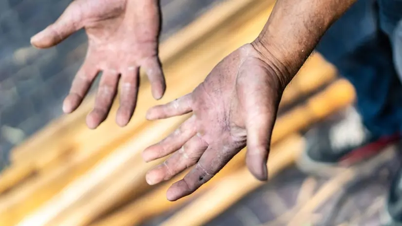 Autoridades supervisan la zona para detectar y prevenir el empleo infantil. Foto: Biblioteca Canva
