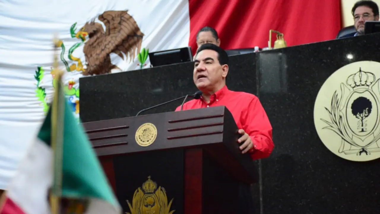 Luis Enrique Benítez Ojeda renuncia al PRI. Foto: RRSS.