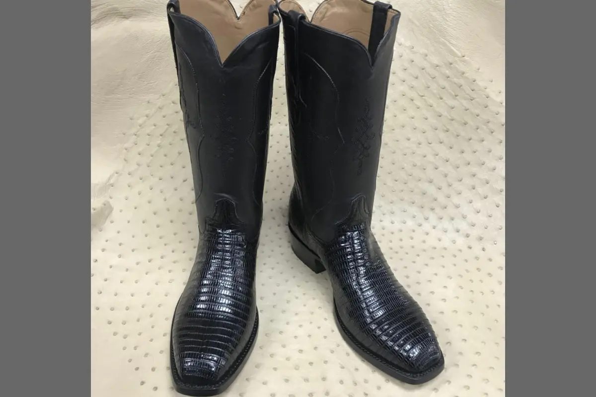 Ya sea que busques un modelo tradicional o uno de piel exótica, la marca tamaulipeca ofrece opciones para todos los gustos y presupuesto. Foto: Facebook Don Cucos Boots
