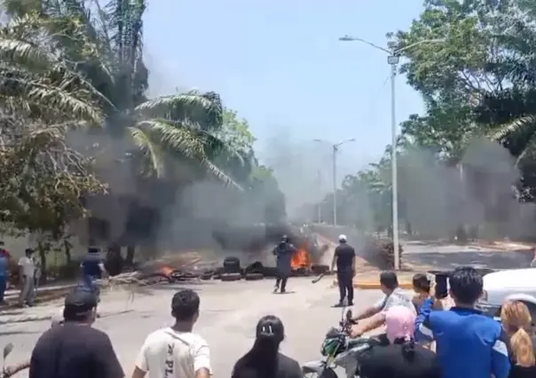 Reportan enfrentamiento entre alumnos y antimotines en Tecnológico de Balancán en Tabasco