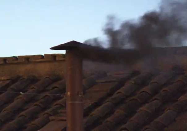 Humo negro en el Vaticano: aún no hay Papa tras segunda votación