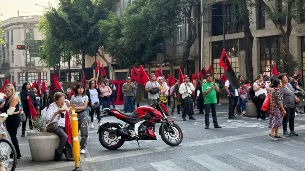 Comunidades indígenas y campesinas toman calles del centro de CDMX