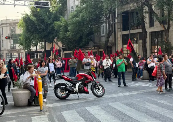 Comunidades indígenas y campesinas toman calles del centro de CDMX