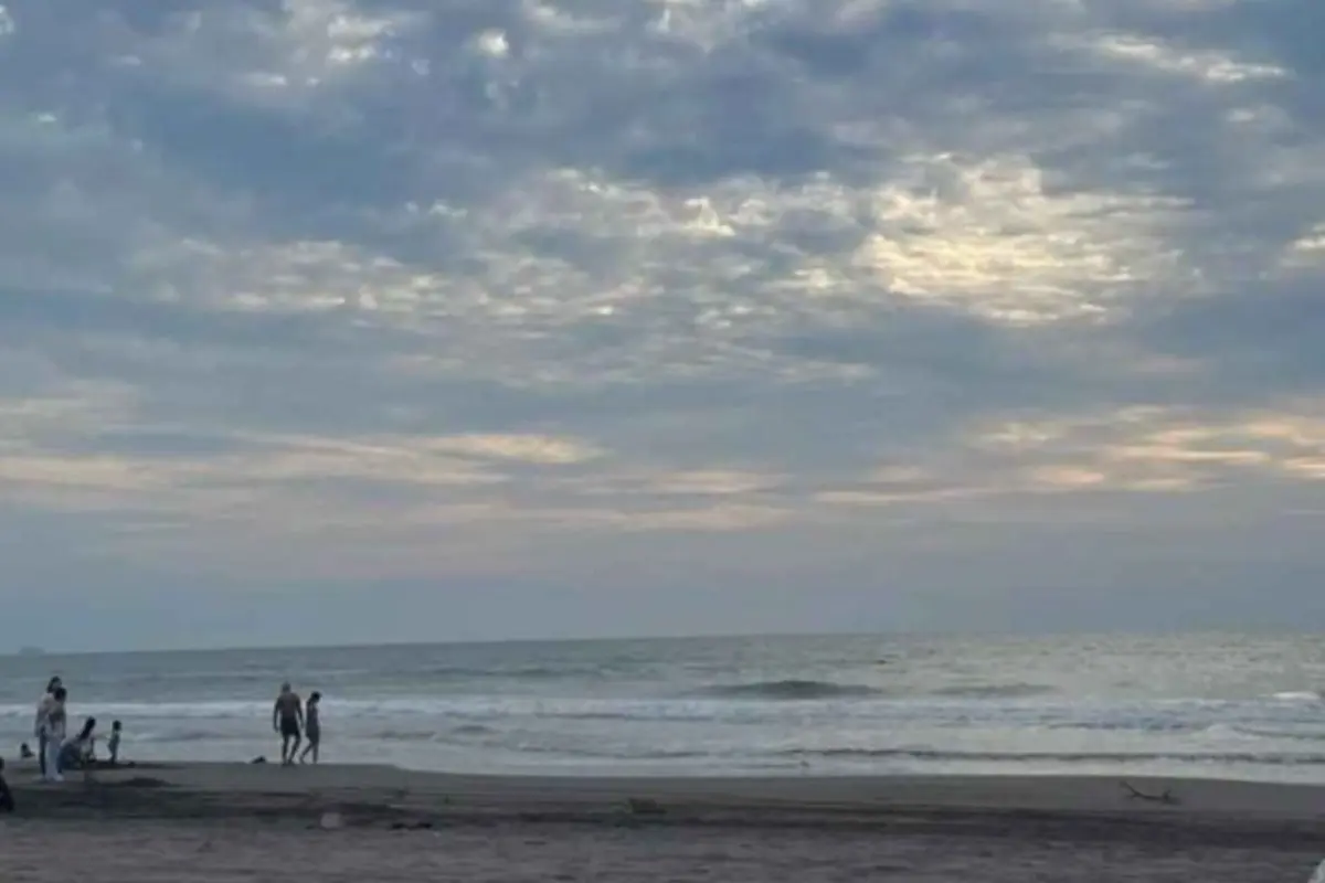 Los Corchos es una playa que ofrece sol, arena, mar y una vegetación exuberante. Foto: Playas de México