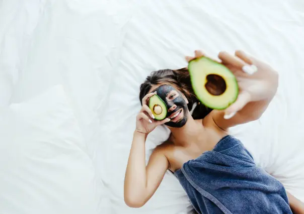 Regresa el brillo natural y revitaliza tu rostro con una mascarilla de 2 ingredientes