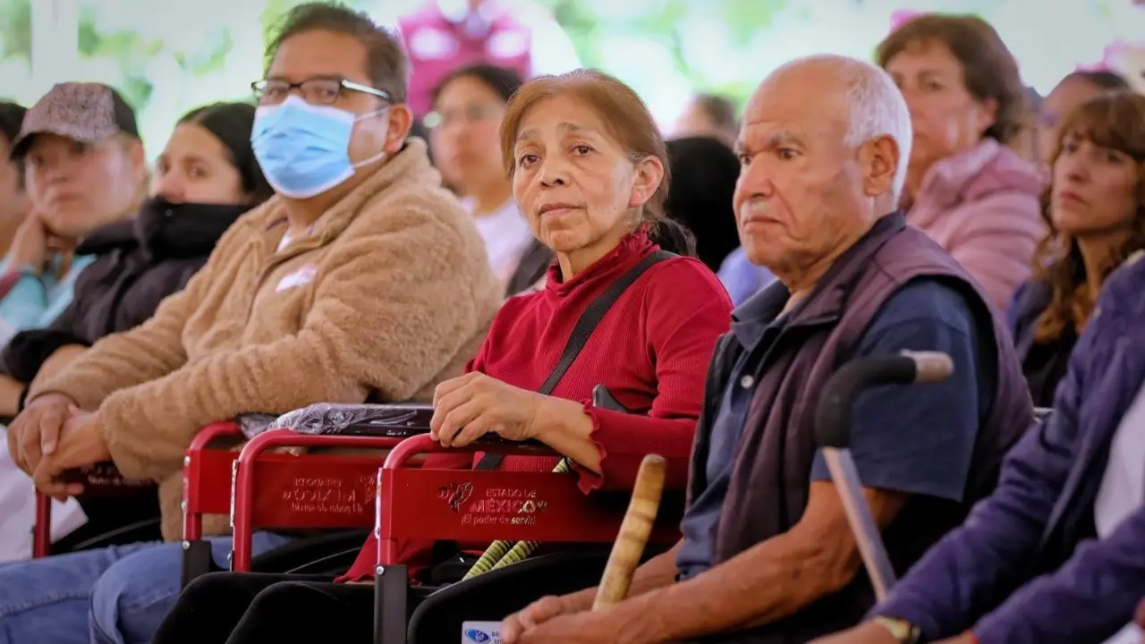 ¿Tu apellido inicia con C? Así avanza el pago de la Pensión del Bienestar hoy 9 de mayo en Edomex. Foto: @ComSocEdomex