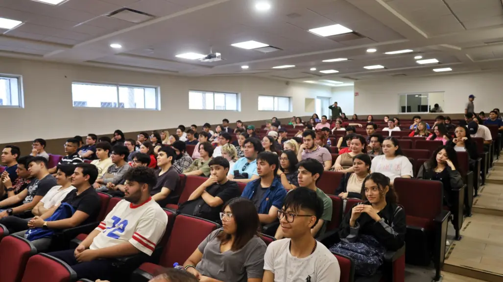 Concientización y prevención: FACPYA organiza conferencia sobre riesgos de adicción en jóvenes universitarios
