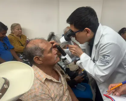 Beneficia Christus Muguerza Hospital Vidriera a 48 abuelitos para que recuperen la vista