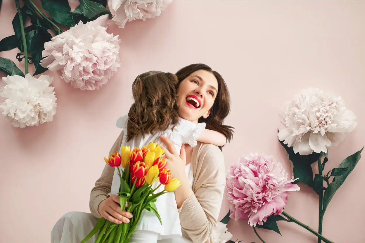 Al promover actividades públicas como esta, el Gobierno de Santa Catarina no solo rinde homenaje a las madres, sino que también fomenta la convivencia familiar y el orgullo comunitario. Foto: Canva.