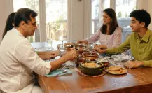 Día de las Madres: 3 motivos para festejar a mamá con una comida especial, según la IA