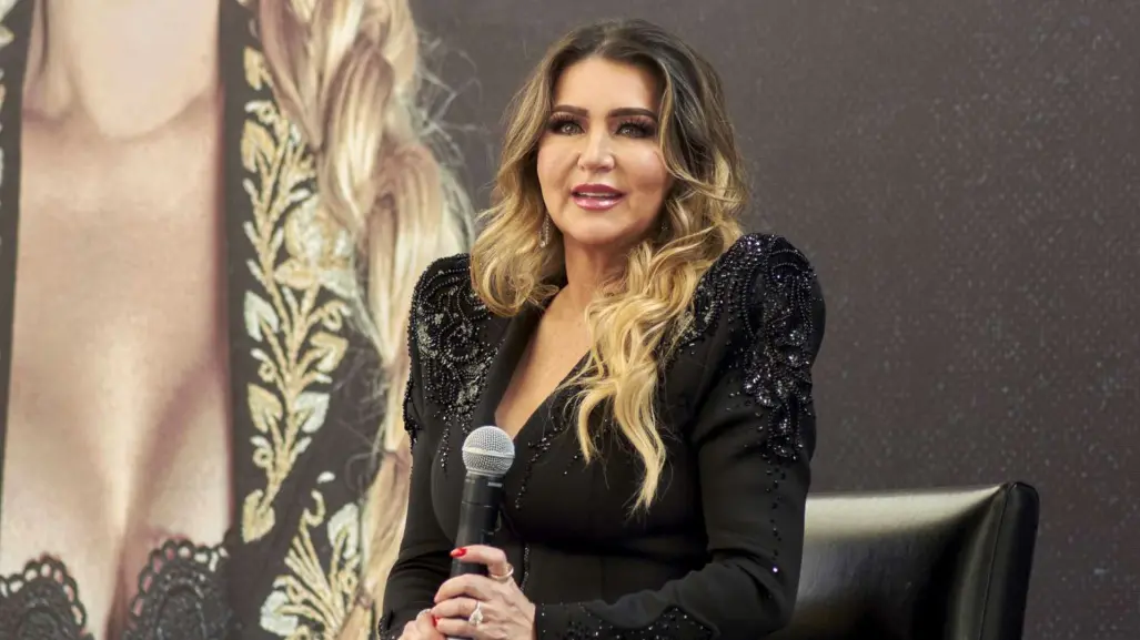 Alicia Villarreal reacciona al desplome de escenario de Grandiosas ocurrido en la alcaldía GAM