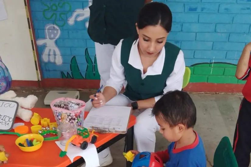 El llamado de las autoridades de salud está dirigido a padres de familia para prevenir la salud de sus hijos. Foto: Secretaría de Salud