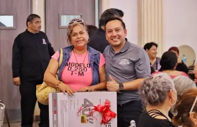 Gibran Ornelas realiza festejos para más de mil madres en Monterrey