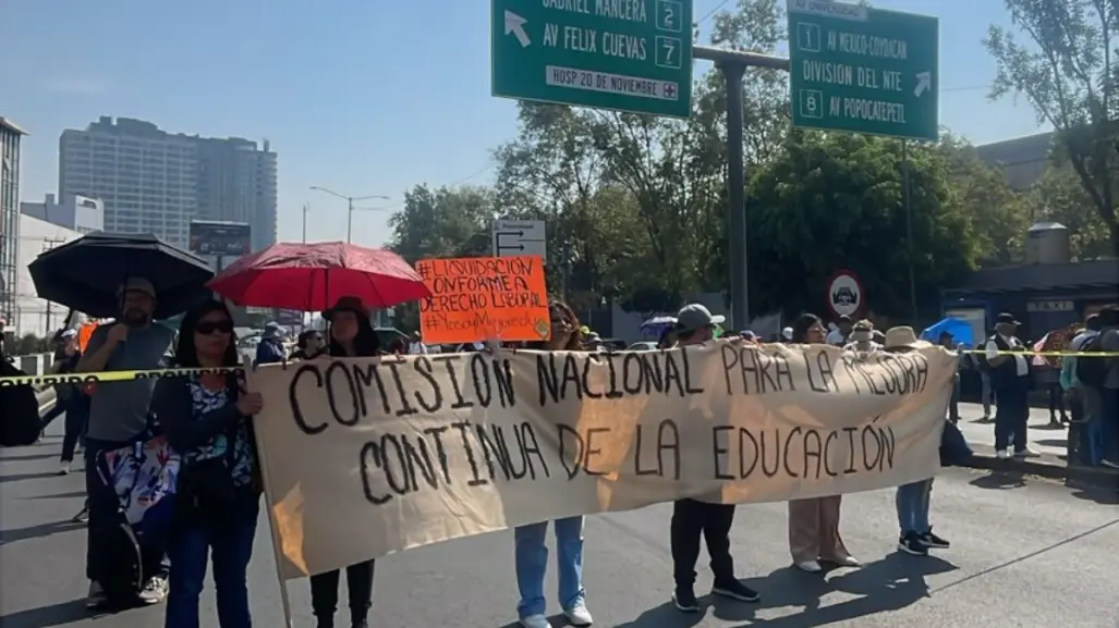¡Por tercer día consecutivo! Continúan protestas en avenida Universidad