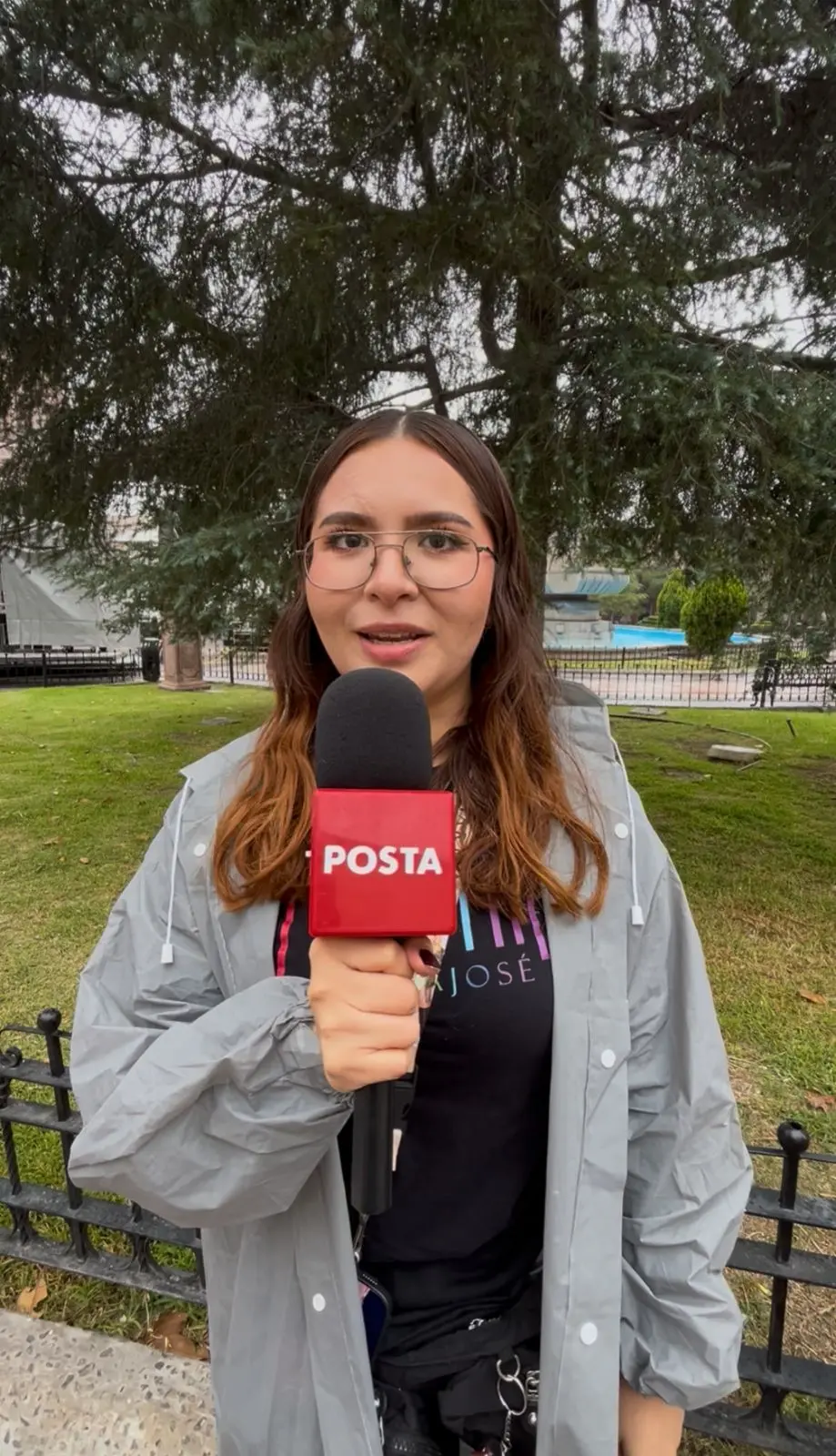imagen recuadro Fans de María José comienzan a llegar desde temprano para ocupar buenos lugares durante el concierto./ Foto: Marco Juárez