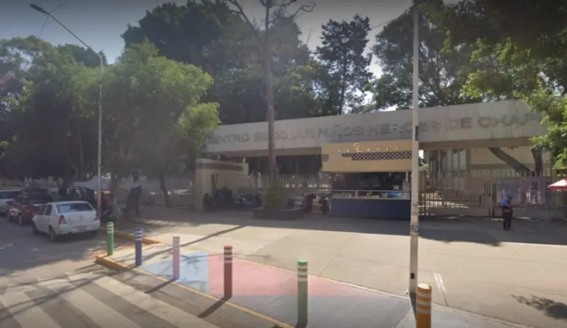 Exterior del Centro Escolar Niños Héroes de Chapultepec. Foto: Archivo Jafet Moz