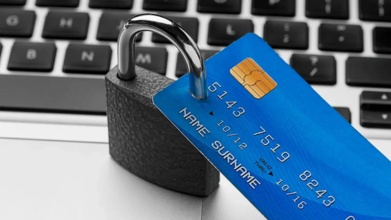 ¿Fraudes en Edomex? Usuarios alertan sobre cargos no reconocidos en sus tarjetas; esto sabemos. Foto: Freepik