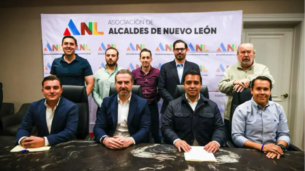 Alcaldes de Nuevo León acuerdan acciones conjuntas para mejorar la movilidad