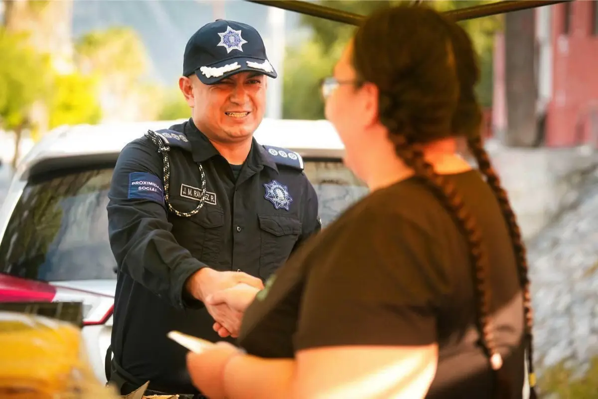 La Policía Municipal de Santa Catarina dio inicio al programa “Amigo Policía”, una iniciativa que busca ir más allá de la proximidad institucional. Foto: Gobierno de Santa Catarina