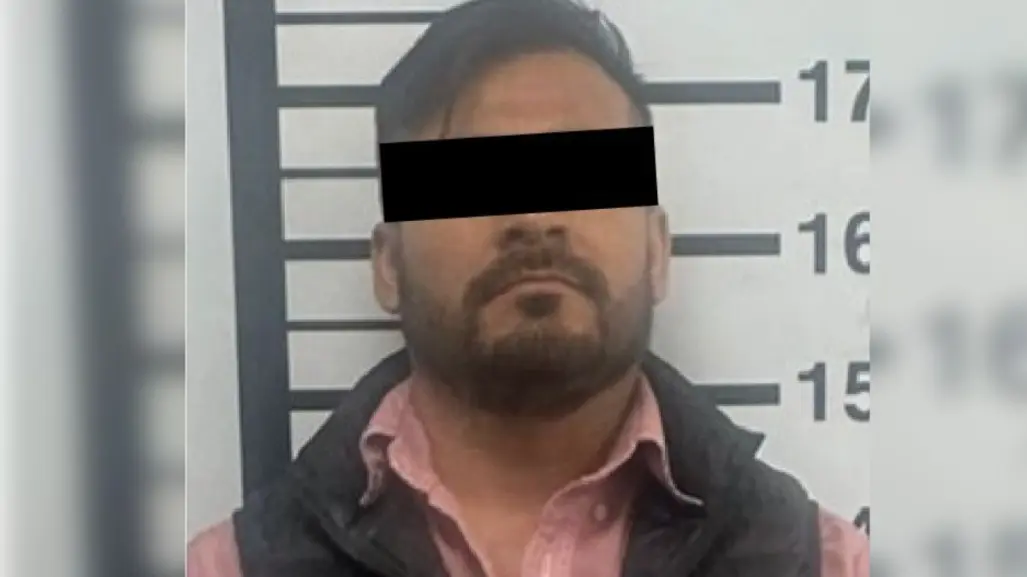 Detienen a hombre por presunto acoso a compañera en centro comercial de Santiago
