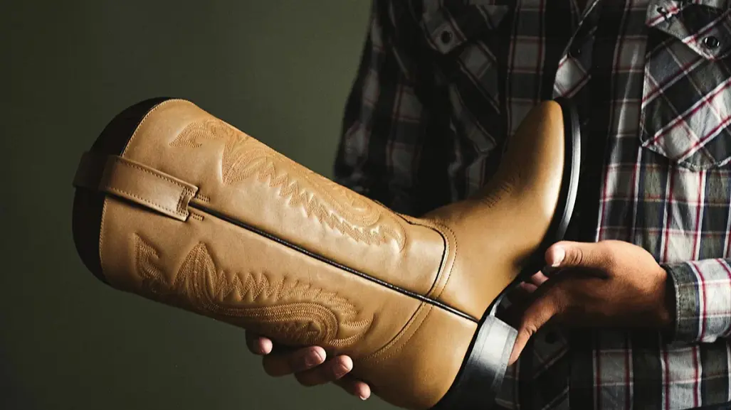 El truco más confiable para limpiar tus botas vaqueras en 5 minutos