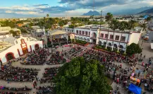 Escobedo celebra a las madres con música, regalos y alegría en macro evento