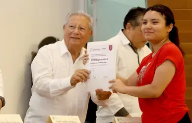 Reconocen a estudiantes yucatecos destacados en la Olimpiada  Mexicana de Informática 2025