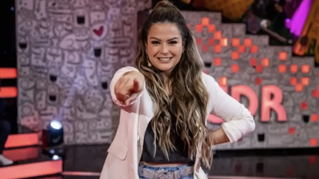 Mariana Echeverría alerta a sus seguidores por fotografía en camilla de hospital ¿adelantó su embarazo?, esto se sabe
