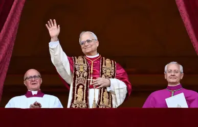 El Vaticano presenta el escudo y lema oficial del Papa León XIV