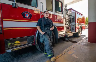 Galería | Mamá bombero es guardiana del hogar y de La Paz: ¡Feliz Día de las Madres!