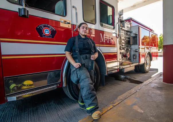 Galería | Mamá bombero es guardiana del hogar y de La Paz: ¡Feliz Día de las Madres!