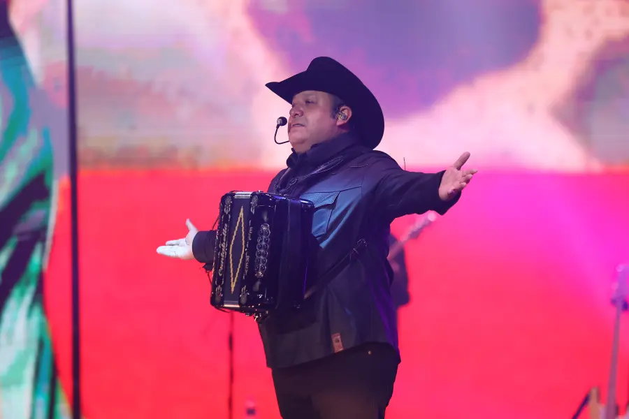 Pesado arma la fiesta en grande con Frente a frente en la Arena Monterrey