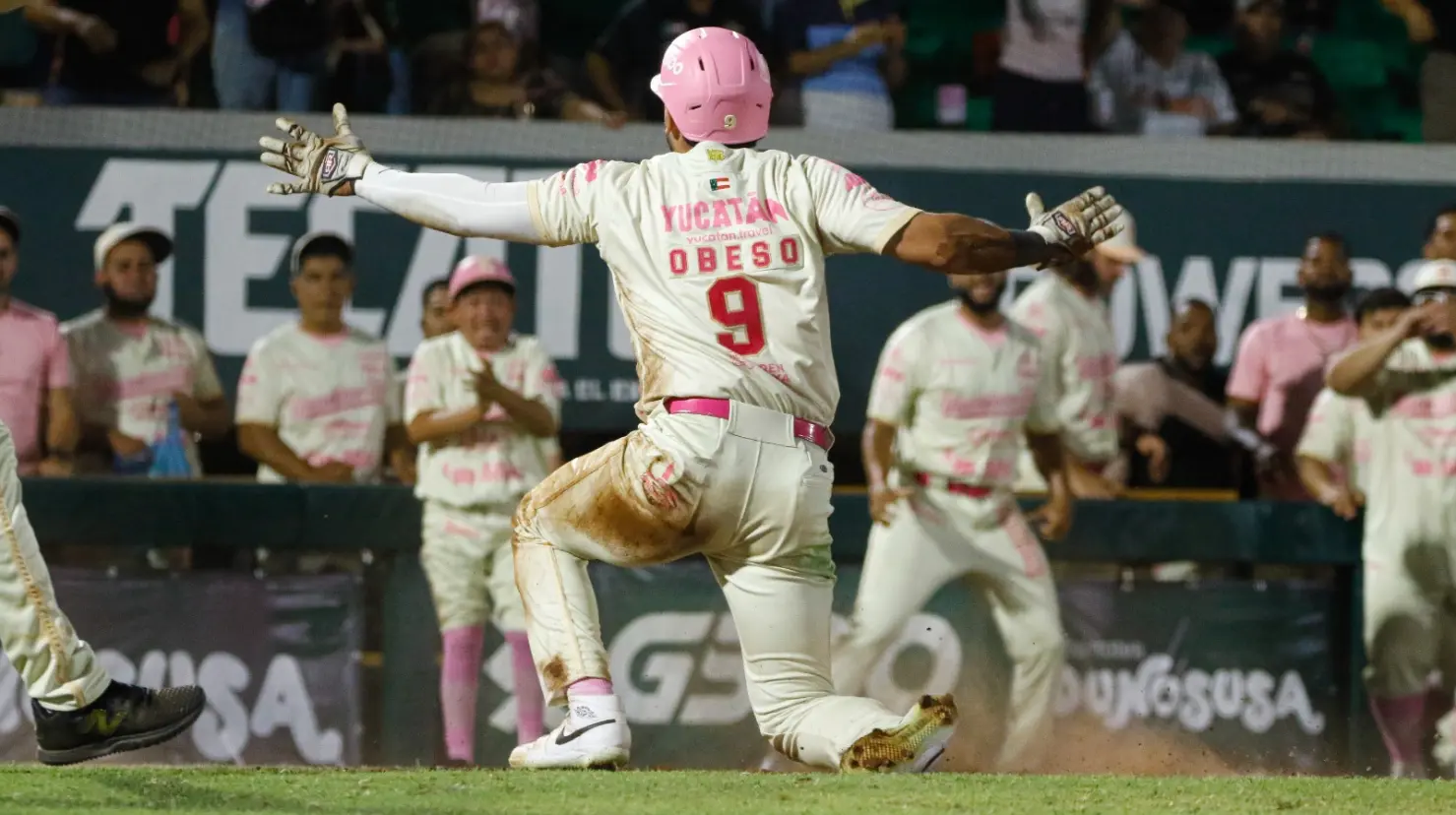 ¿Quiénes fueron los pitchers que abrieron el juego? Foto: Alejandro Zapata