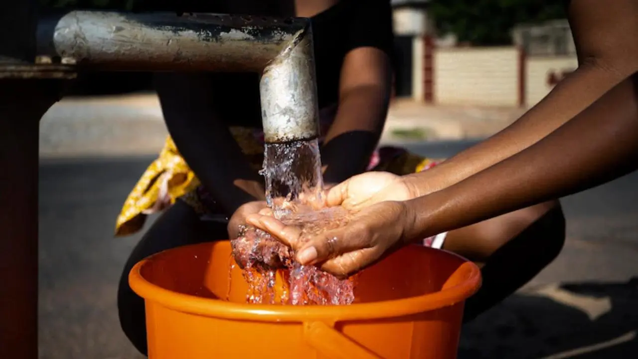 Sin agua hasta nuevo aviso: 13 colonias del Edomex sufren corte de servicio. Foto: Freepik