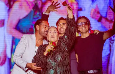 Lupita D´Alessio hace historia con inolvidable concierto en el Zócalo