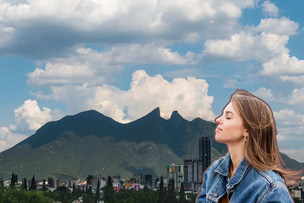 La calidad del aire en la zona metropolitana de Monterrey ha mostrado una mejoría significativa en los últimos días. Foto: CANVA / Freepik