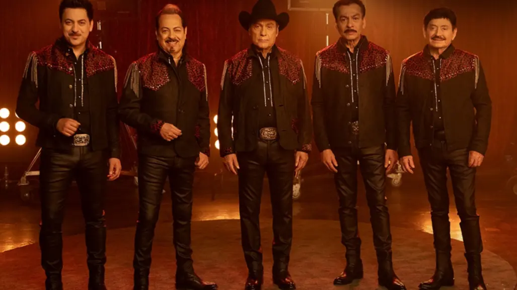 Los Tigres del Norte: "Los Dos Plebes" y el Espíritu Navideño de 1994