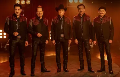 Los Tigres del Norte: "Los Dos Plebes" y el Espíritu Navideño de 1994