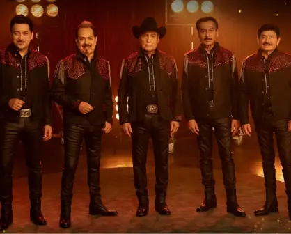 Los Tigres del Norte: “Los Dos Plebes” y el Espíritu Navideño de 1994