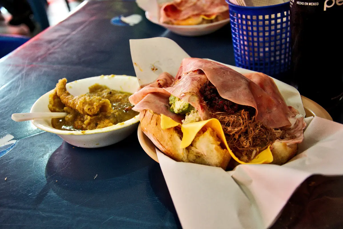 Su historia, evolución y sabor la han convertido en una experiencia imperdible para visitantes y locales. Foto: Posta Tamaulipas