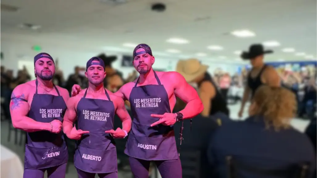 Estos son los meseros sensuales que festejaron el de Día de la Madre con sus bailes
